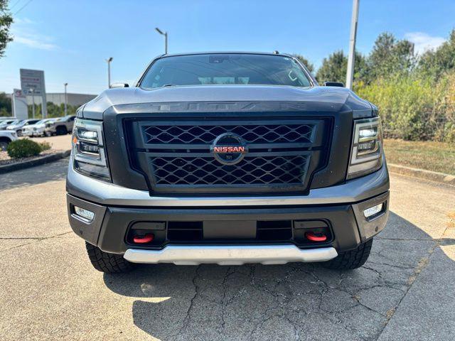 2021 Nissan TITAN Crew Cab PRO-4X 4x4 2021 Nissan TITAN Crew Cab PRO-4X 4x4