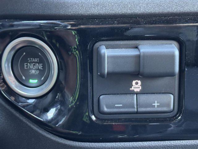 2025 Chevrolet Silverado 2500HD 4WD Crew Cab Standard Bed ZR2