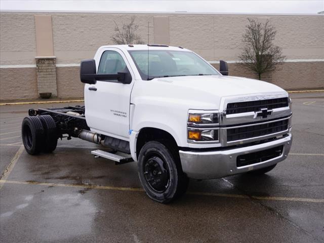 2024 Chevrolet Silverado 6500HD 1WT
