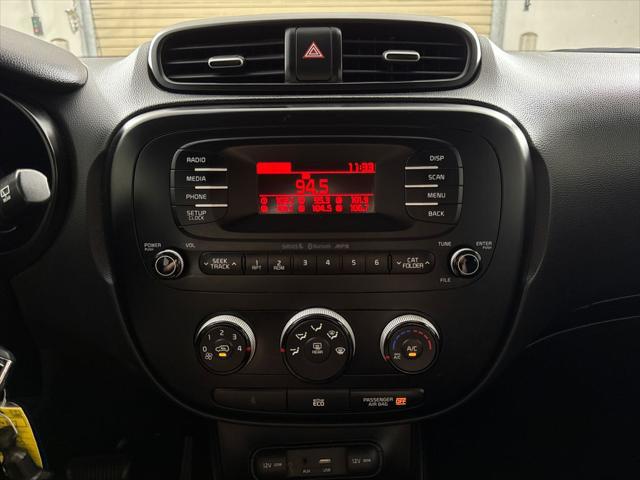 2015 Kia Soul Base