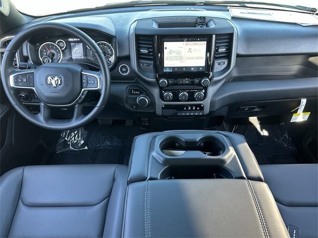 2025 RAM Ram 1500 RAM 1500 TRADESMAN CREW CAB 4X2 57 BOX