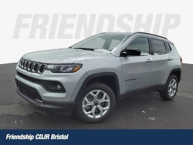 2025 Jeep Compass COMPASS LATITUDE 4X4