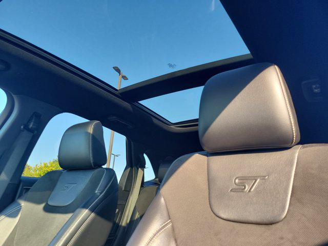 2021 Ford Edge ST