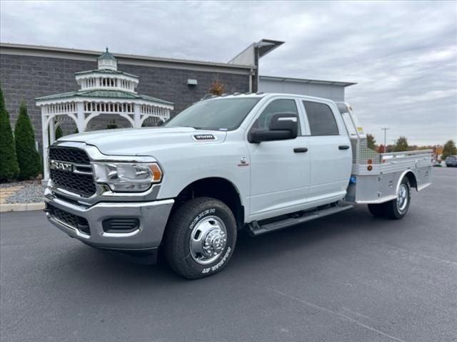 2024 RAM Ram 3500 Chassis Cab RAM 3500 TRADESMAN CREW CAB CHASSIS 4X4 60 CA