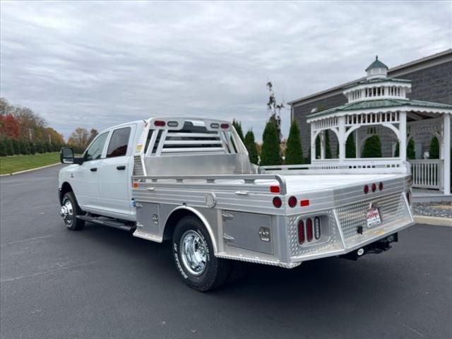 2024 RAM Ram 3500 Chassis Cab RAM 3500 TRADESMAN CREW CAB CHASSIS 4X4 60 CA