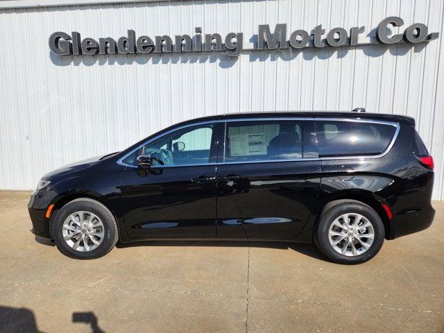 2025 Chrysler Pacifica Select for sale in Mt Ayr, IA