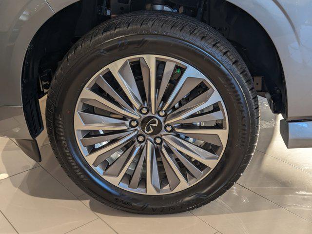 2025 INFINITI QX80 SENSORY AWD
