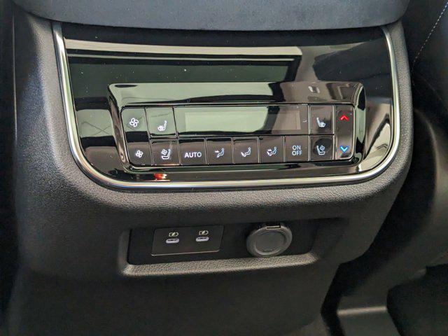 2025 INFINITI QX80 SENSORY AWD