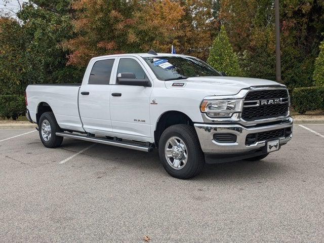 2022 RAM 3500 Tradesman Crew Cab 4x4 8 Box