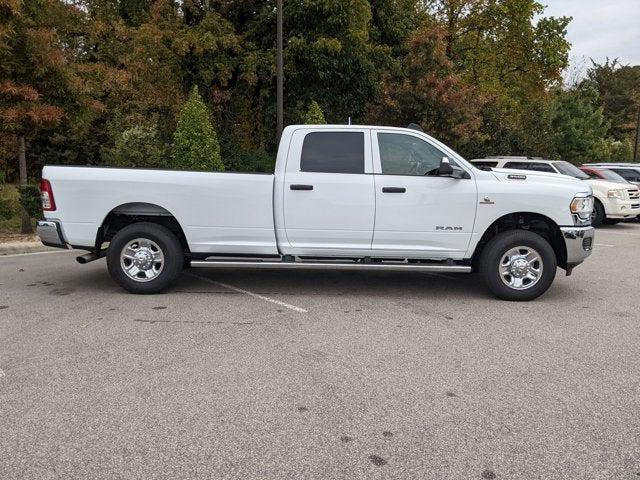 2022 RAM 3500 Tradesman Crew Cab 4x4 8 Box