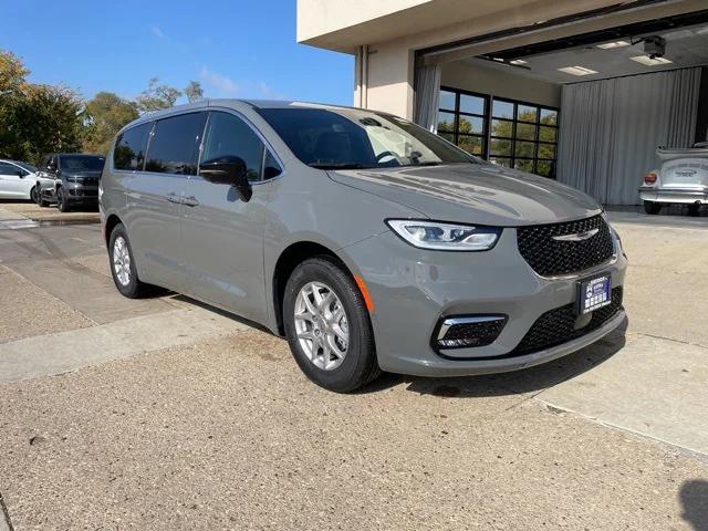 2025 Chrysler Pacifica PACIFICA SELECT