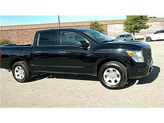 2022 Nissan TITAN Crew Cab S 4x2