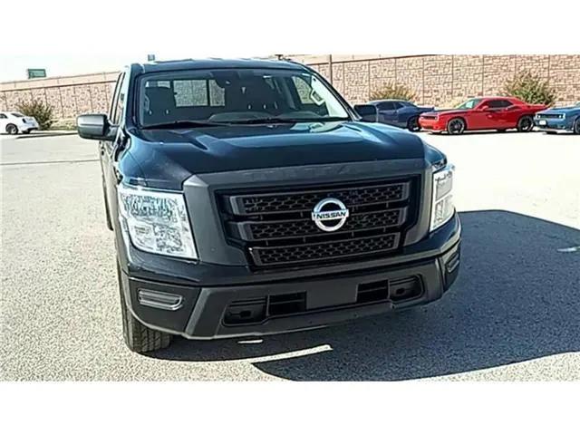 2022 Nissan TITAN Crew Cab S 4x2