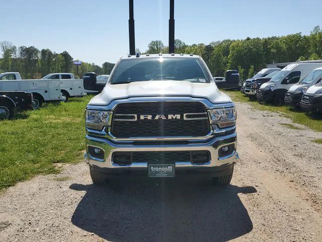 2024 RAM Ram 3500 Chassis Cab RAM 3500 TRADESMAN CREW CAB CHASSIS 4X4 60 CA