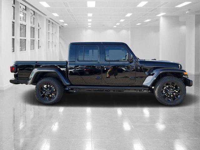 2025 Jeep Gladiator GLADIATOR NIGHTHAWK 4X4