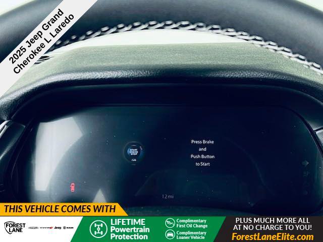2025 Jeep Grand Cherokee GRAND CHEROKEE L LAREDO 4X2