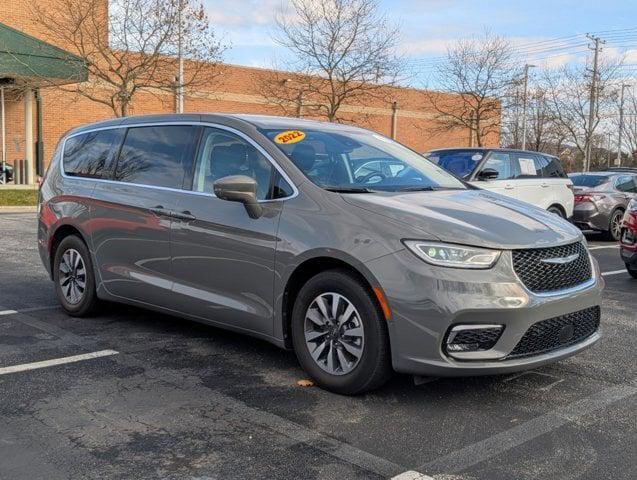 2022 Chrysler Pacifica Hybrid Touring L