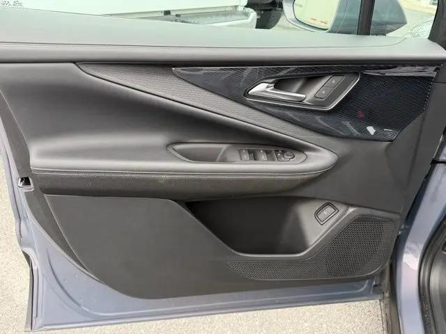 2024 Chevrolet V Blazer eAWD 2LT