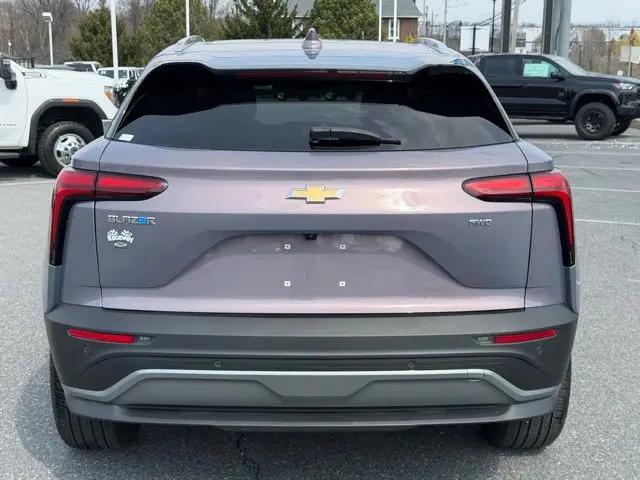 2024 Chevrolet V Blazer eAWD 2LT