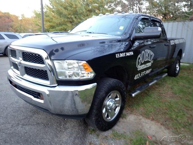 2017 RAM 2500 Tradesman Crew Cab 4x4 8 Box