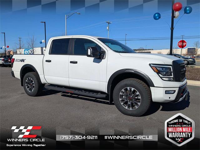 2024 Nissan TITAN Crew Cab PRO-4X 4x4