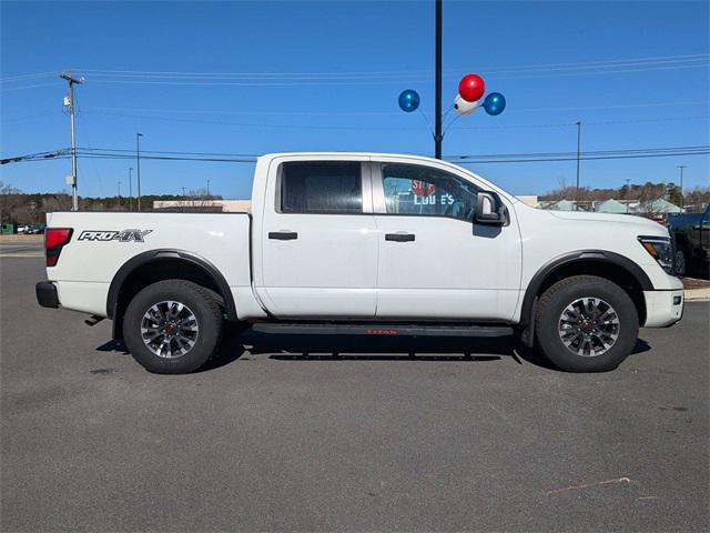 2024 Nissan TITAN Crew Cab PRO-4X 4x4