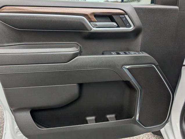 2024 Chevrolet Silverado 1500 4WD Crew Cab Short Bed LT with 2FL