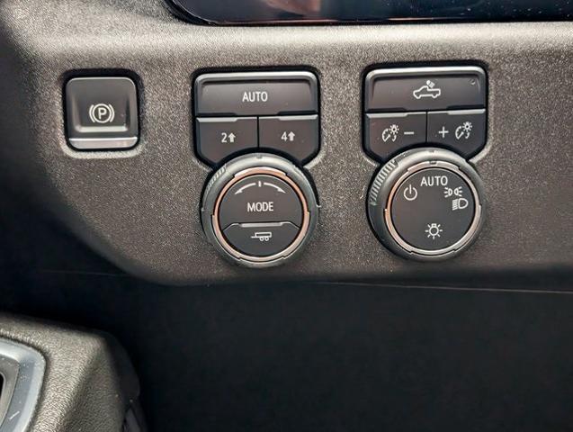 2024 Chevrolet Silverado 1500 4WD Crew Cab Short Bed LT with 2FL