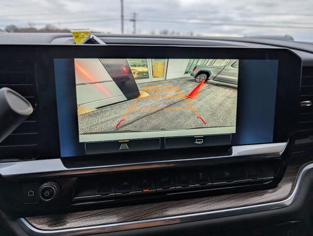 2024 Chevrolet Silverado 1500 4WD Crew Cab Short Bed LT with 2FL