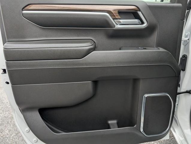 2024 Chevrolet Silverado 1500 4WD Crew Cab Short Bed LT with 2FL