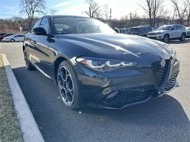 2025 Alfa Romeo Giulia GIULIA AWD 2025 Alfa Romeo Giulia GIULIA AWD