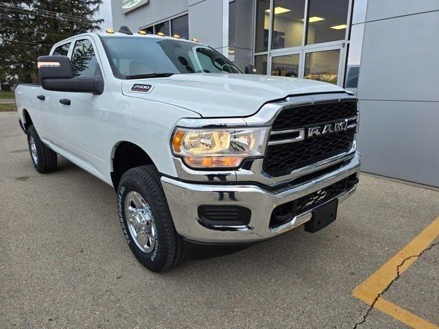 2024 RAM Ram 2500 RAM 2500 TRADESMAN CREW CAB 4X4 64 BOX