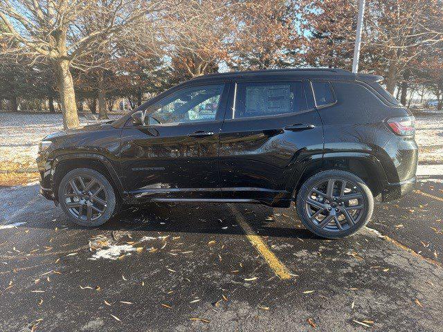 2025 Jeep Compass COMPASS LIMITED 4X4