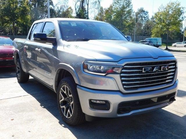 2025 RAM Ram 1500 RAM 1500 LARAMIE CREW CAB 4X2 57 BOX