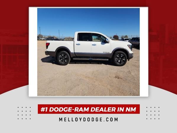 2023 Nissan TITAN Crew Cab Platinum Reserve 4x4