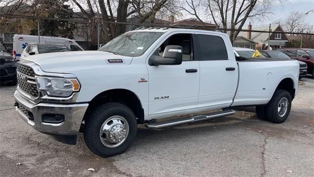 2023 RAM 3500 Big Horn Crew Cab 4x4 8 Box