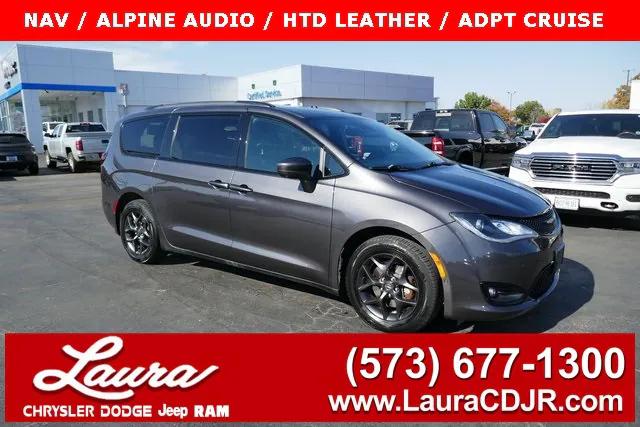 2020 Chrysler Pacifica Touring L