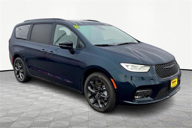 2024 Chrysler Pacifica PACIFICA LIMITED AWD