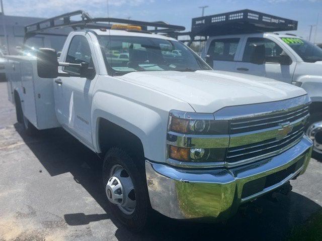 2017 Chevrolet Silverado 3500HD Chassis WT