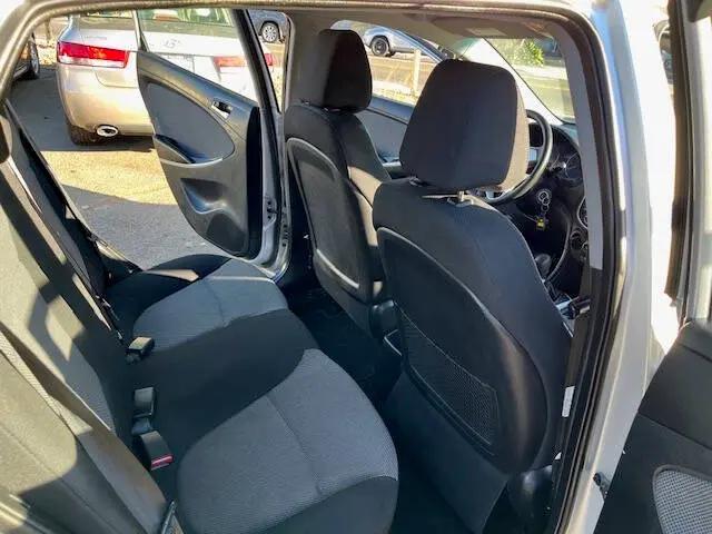 2012 Hyundai Accent GS