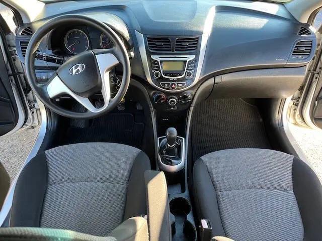 2012 Hyundai Accent GS