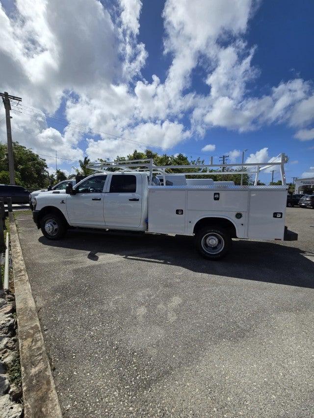 2024 RAM Ram 3500 Chassis Cab RAM 3500 TRADESMAN CREW CAB CHASSIS 4X4 60 CA 2024 RAM Ram 3500 Chassis Cab RAM 3500 TRADESMAN CREW CAB CHASSIS 4X4 60 CA