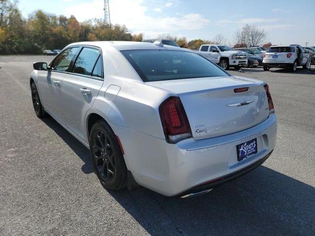 2020 Chrysler 300 Touring AWD