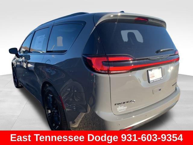 2025 Chrysler Pacifica PACIFICA LIMITED