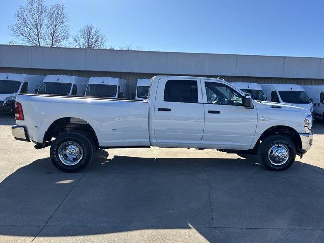 2024 RAM Ram 3500 RAM 3500 TRADESMAN CREW CAB 4X4 8 BOX