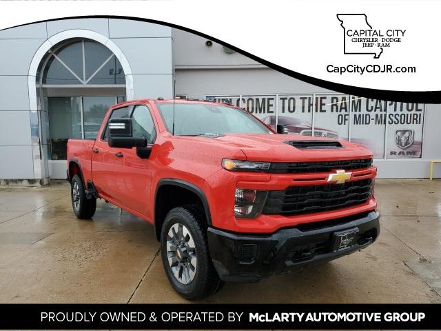 2024 Chevrolet Silverado 2500HD 4WD Crew Cab Standard Bed Custom