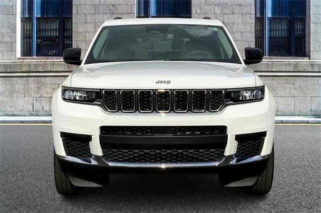 2023 Jeep Grand Cherokee L Laredo 4x4