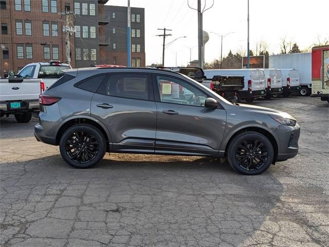 2025 Ford Escape ST-Line Elite