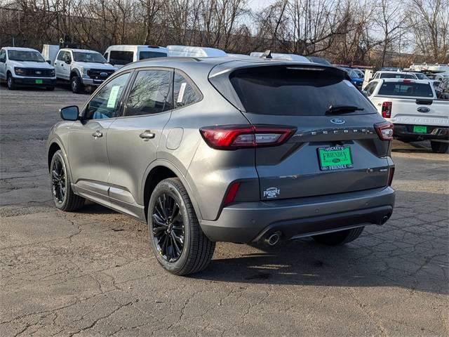 2025 Ford Escape ST-Line Elite