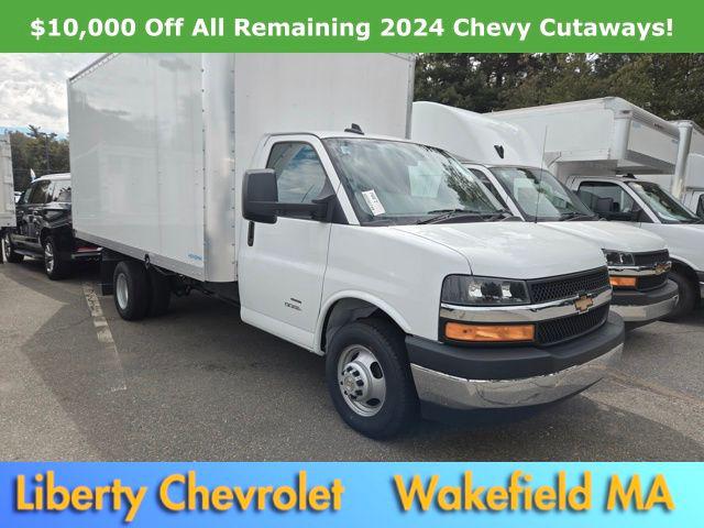 2024 Chevrolet Express Cutaway 4500 Van for sale in Wakefield, MA